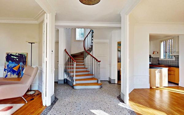 Maison à vendre    6 pièces •  Montrouge