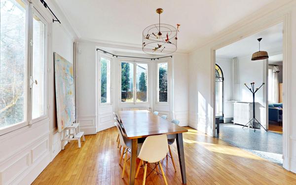 Maison à vendre    6 pièces •  Montrouge