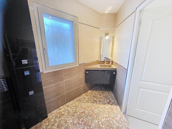 MASSIEUX - VILLA Contemporaine 115 m² avec double garage - Vue dégagée & environnement privilégié