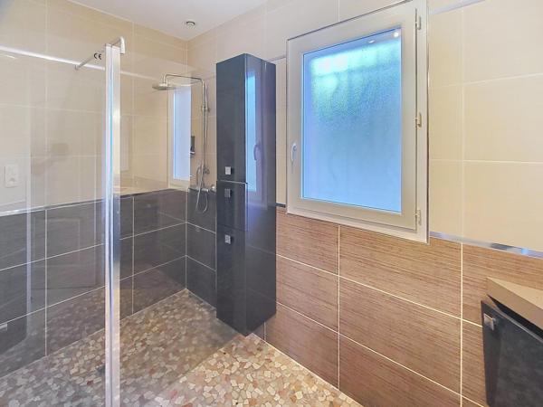 MASSIEUX - VILLA Contemporaine 115 m² avec double garage - Vue dégagée & environnement privilégié