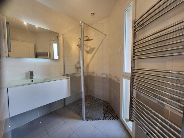 MASSIEUX - VILLA Contemporaine 115 m² avec double garage - Vue dégagée & environnement privilégié