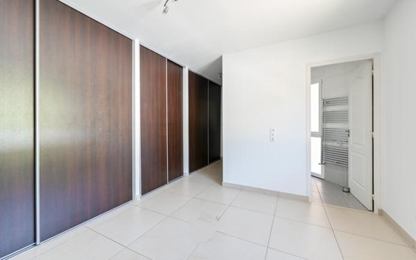 MASSIEUX - VILLA Contemporaine 115 m² avec double garage - Vue dégagée & environnement privilégié