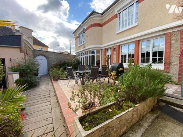 Propriété de caractère 12 pièces CARENTAN-LES-MARAIS