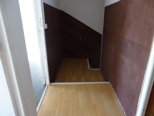 Vente
                Maison98 m² - 5 Pièces -
                    LE CHATELET (18170)