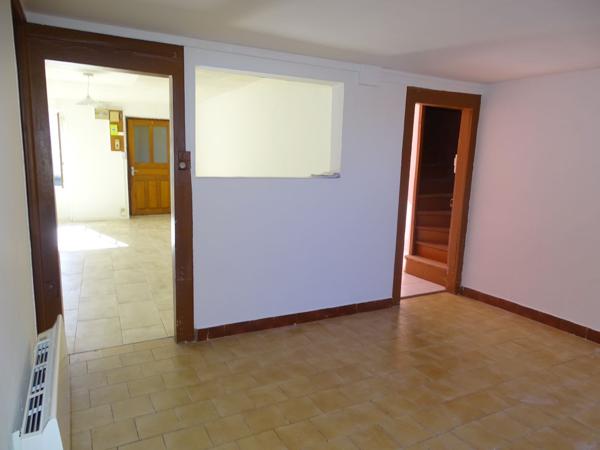 Vente
                Maison98 m² - 5 Pièces -
                    LE CHATELET (18170)