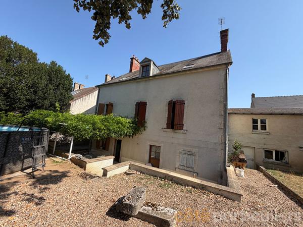 Vente
                Maison98 m² - 5 Pièces -
                    LE CHATELET (18170)