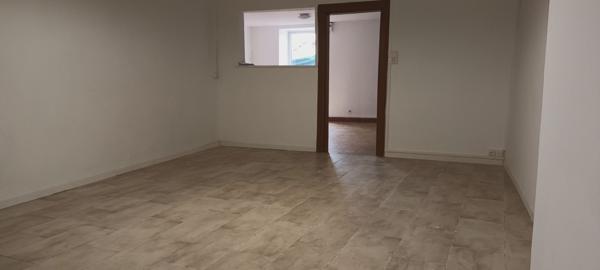 Vente
                Maison98 m² - 5 Pièces -
                    LE CHATELET (18170)