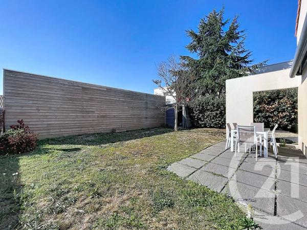 Maison à vendre  4 pièces - 97 m 2   REZE  - 44