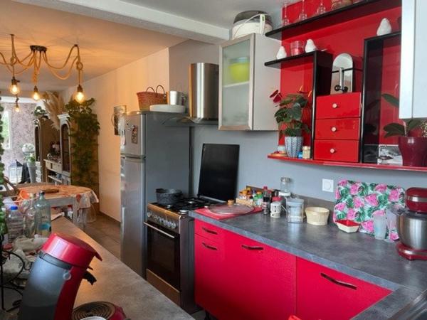 T4 avec Grand garage de 60m² et jardin privatif