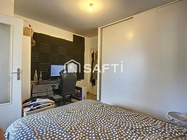 T4 avec Grand garage de 60m² et jardin privatif