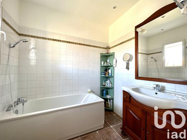 Maison à vendre 6 pièces 165 m² Sorgues