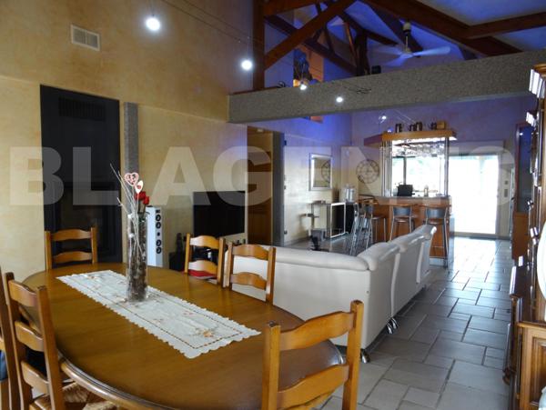 BELLE PROPRIETE AVEC PRESTAIONS DE QUALITE