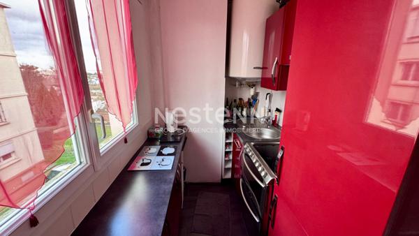 3 PIECES TRAVERSANT- PARKING - CAVE - PROCHE CENTRE VILLE ET BORDS DE MARNE