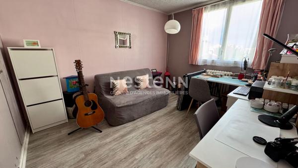 3 PIECES TRAVERSANT- PARKING - CAVE - PROCHE CENTRE VILLE ET BORDS DE MARNE