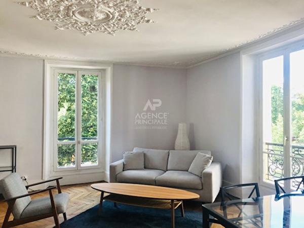 "Versailles Les Près" Quartier Notre Dame - superbe appartement d'angle de 80m² Loyer 2 002 €/mois charges comprises **  - Référence  9452