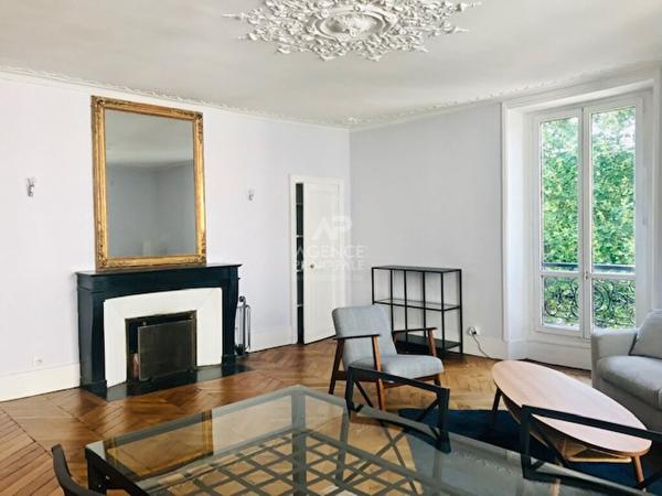 "Versailles Les Près" Quartier Notre Dame - superbe appartement d'angle de 80m² Loyer 2 002 €/mois charges comprises **  - Référence  9452