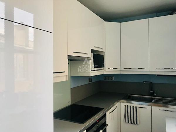 "Versailles Les Près" Quartier Notre Dame - superbe appartement d'angle de 80m² Loyer 2 002 €/mois charges comprises **  - Référence  9452