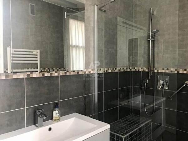 "Versailles Les Près" Quartier Notre Dame - superbe appartement d'angle de 80m² Loyer 2 002 €/mois charges comprises **  - Référence  9452