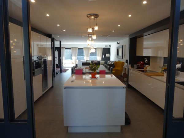 Superbe maison rénovée - Piscine - Garage