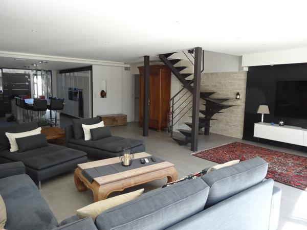 Superbe maison rénovée - Piscine - Garage