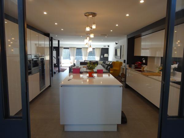 Superbe maison rénovée - Piscine - Garage