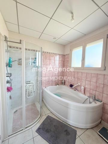 Maison à Cholet, 49300 - 5 pièces 100m²