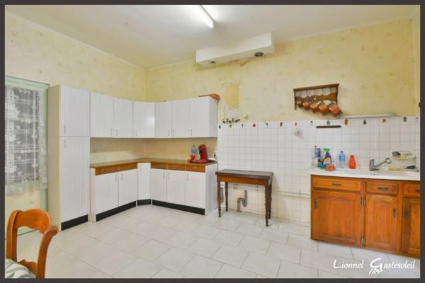 Maison de ville à vendre 4 chambres extérieur et garage sur la commune de Port Sainte Foy et Ponchapt en Dordogne