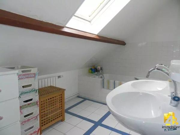 MARGNY lès COMPIEGNE MAISON  5 Chbres +
