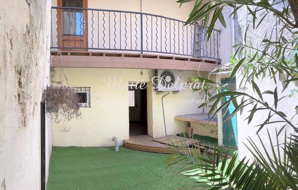 Maison de village à vendre avec cour, balcon et grenier  : un potentiel exceptionnel à Sorgues (84)