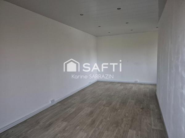 bâtiment professionnel sur axe Avranches - Pontorson bénéficiant d'une très belle visibilité