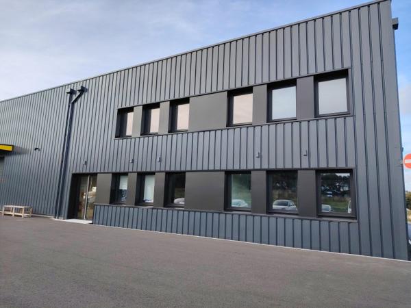 Location / Local Industriel / Bâtiment à Ploudaniel (29260)