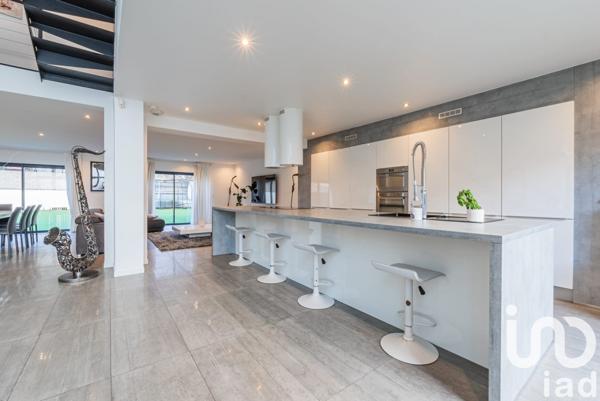 Maison à vendre 9 pièces 376 m² Mundolsheim