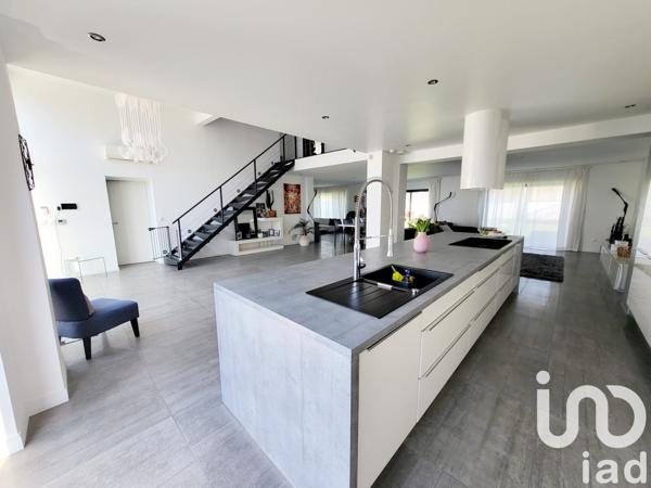 Maison à vendre 9 pièces 376 m² Mundolsheim