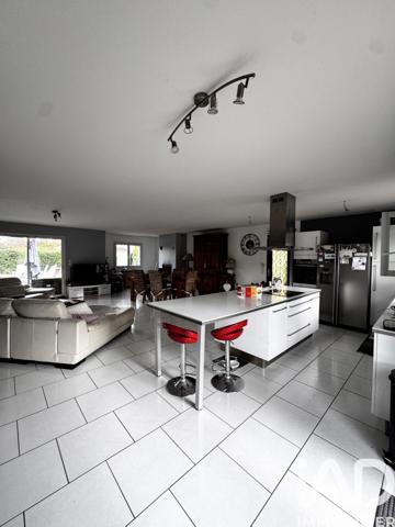 Maison à vendre 4 pièces 121 m² Cestas