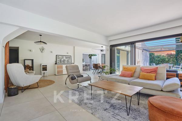 PROCHE AIX-EN-PROVENCE- VILLA DE CHARME RÉNOVÉE DE 200 m2, 4 CHAMBRES