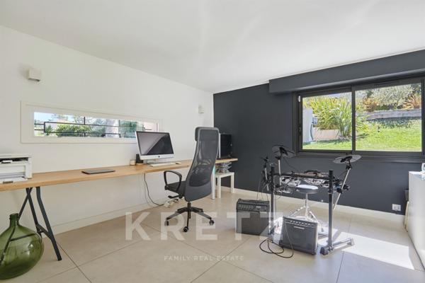 PROCHE AIX-EN-PROVENCE- VILLA DE CHARME RÉNOVÉE DE 200 m2, 4 CHAMBRES