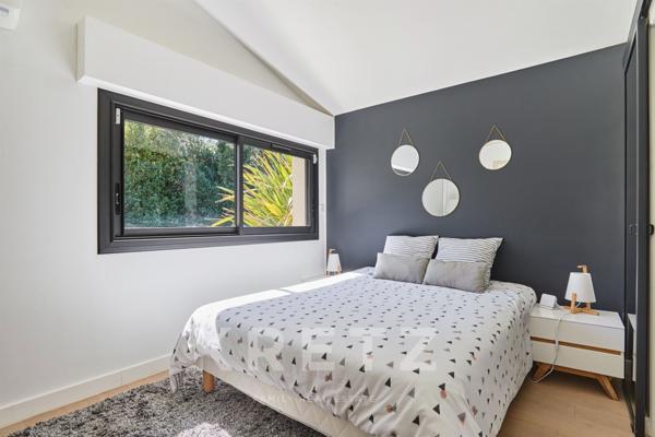 PROCHE AIX-EN-PROVENCE- VILLA DE CHARME RÉNOVÉE DE 200 m2, 4 CHAMBRES