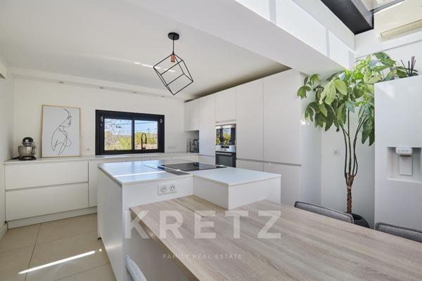 PROCHE AIX-EN-PROVENCE- VILLA DE CHARME RÉNOVÉE DE 200 m2, 4 CHAMBRES