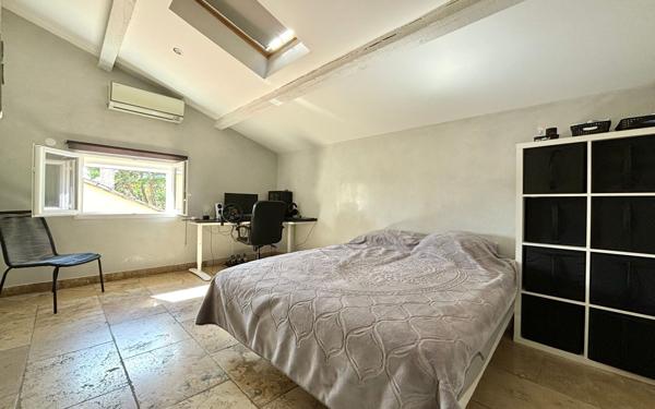 Maison à vendre    5 pièces •  Salon-de-Provence