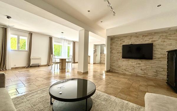 Maison à vendre    5 pièces •  Salon-de-Provence