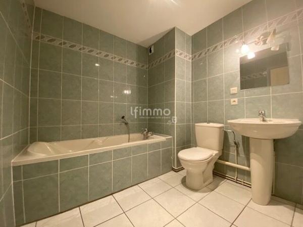 Appartement F2 avec cave et garage