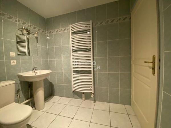 Appartement F2 avec cave et garage