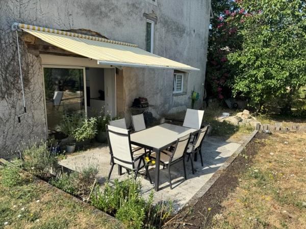 Belle maison de ville de 4 chambres avec jardin à Montmorillon