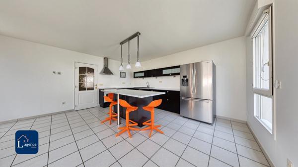 Appartement T3 68m² balcon garage Prévessin-moëns 01280