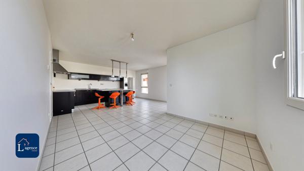 Appartement T3 68m² balcon garage Prévessin-moëns 01280