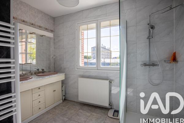 Maison à vendre 5 pièces 92 m² Orléans