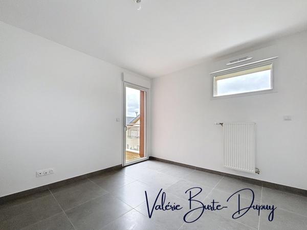 Appartement à vendre 3 pièces 64,80m2 2 chambres et garage SAINT PRYVE SAINT MESMIN (45)