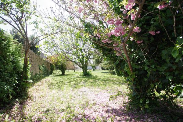 Grande propriété en plein coeur du village d'Ars en ré. Ars en re
