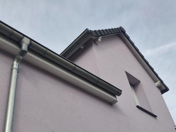 Belle maison sur vaste terrain de 803m2