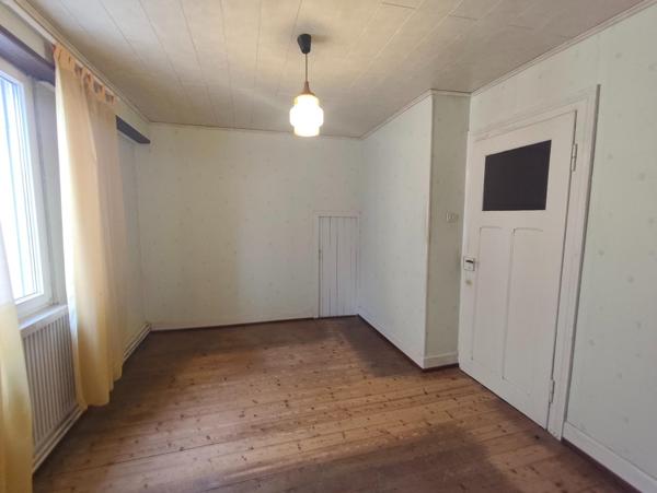 Belle maison sur vaste terrain de 803m2